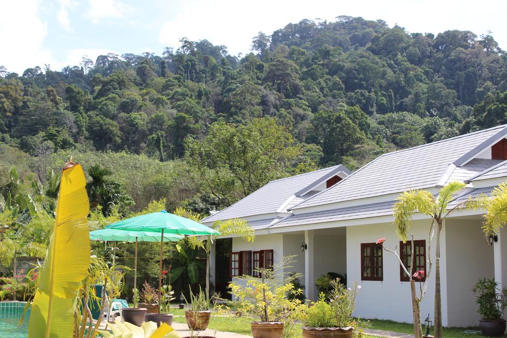 Villa Colina Khao Lak Rooms And Bungalows - Adults Only Экстерьер фото